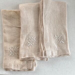 Vintage linen napkins with monogram
